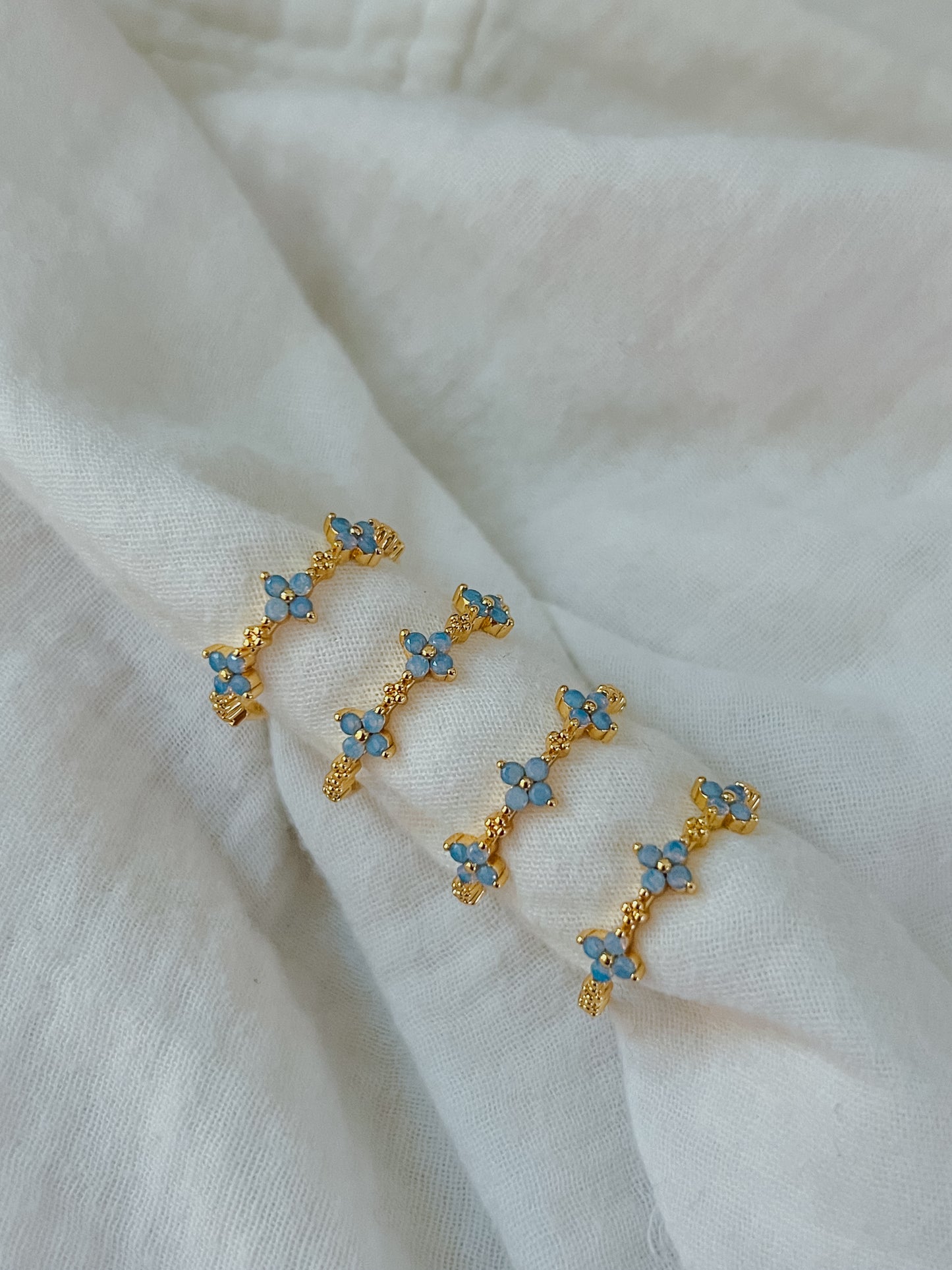 blue flowers ring