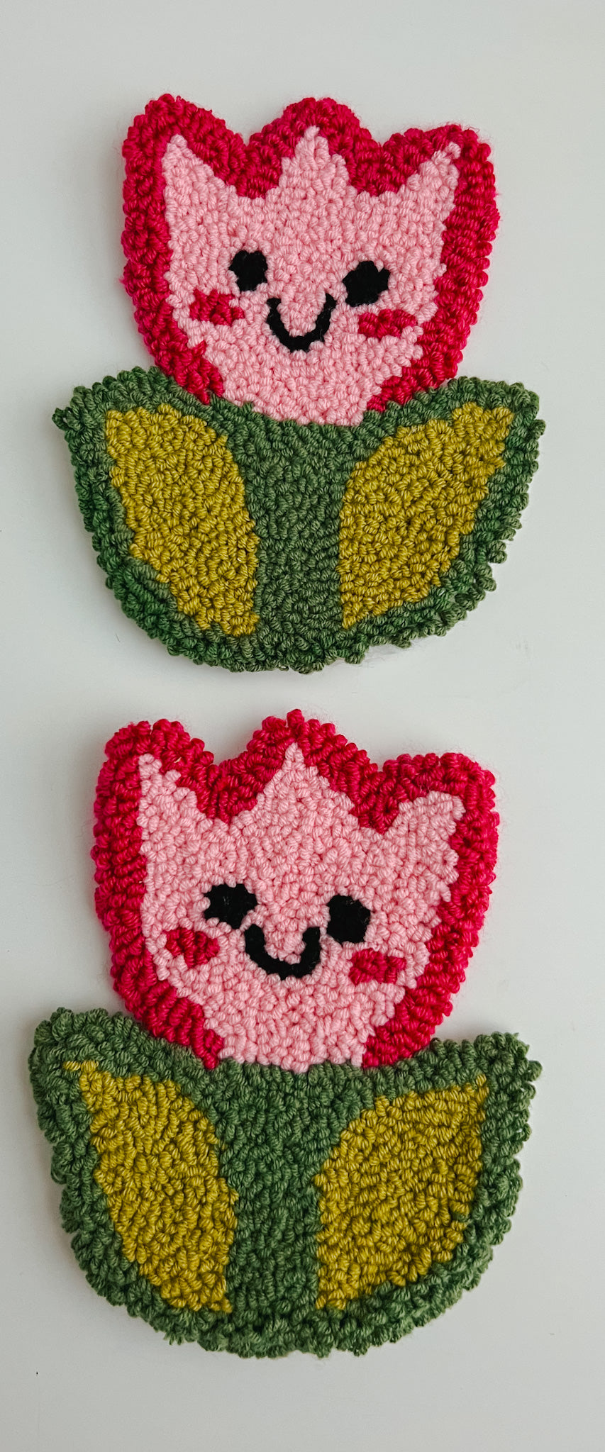 friends with faces mug rugs