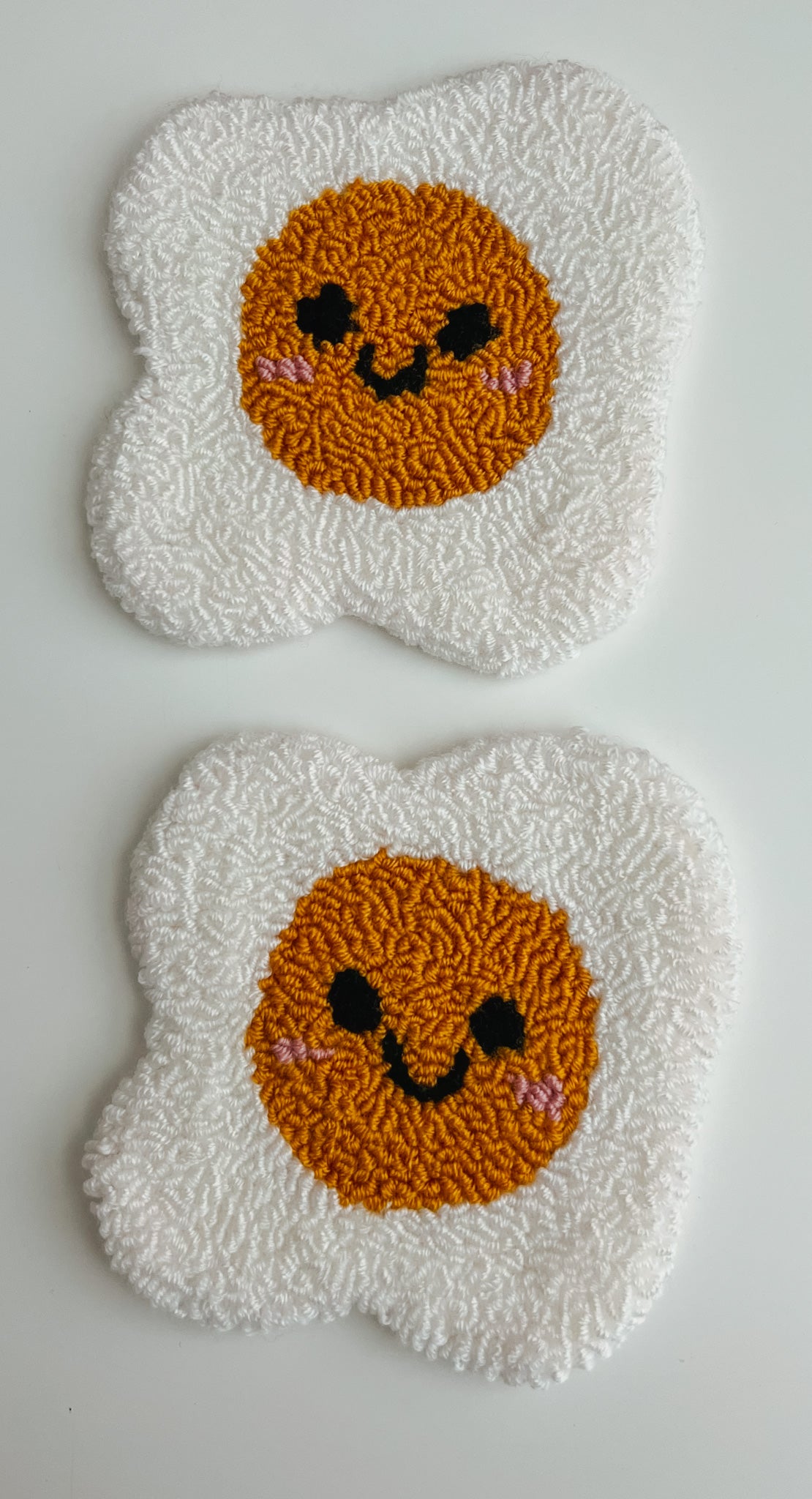 friends with faces mug rugs