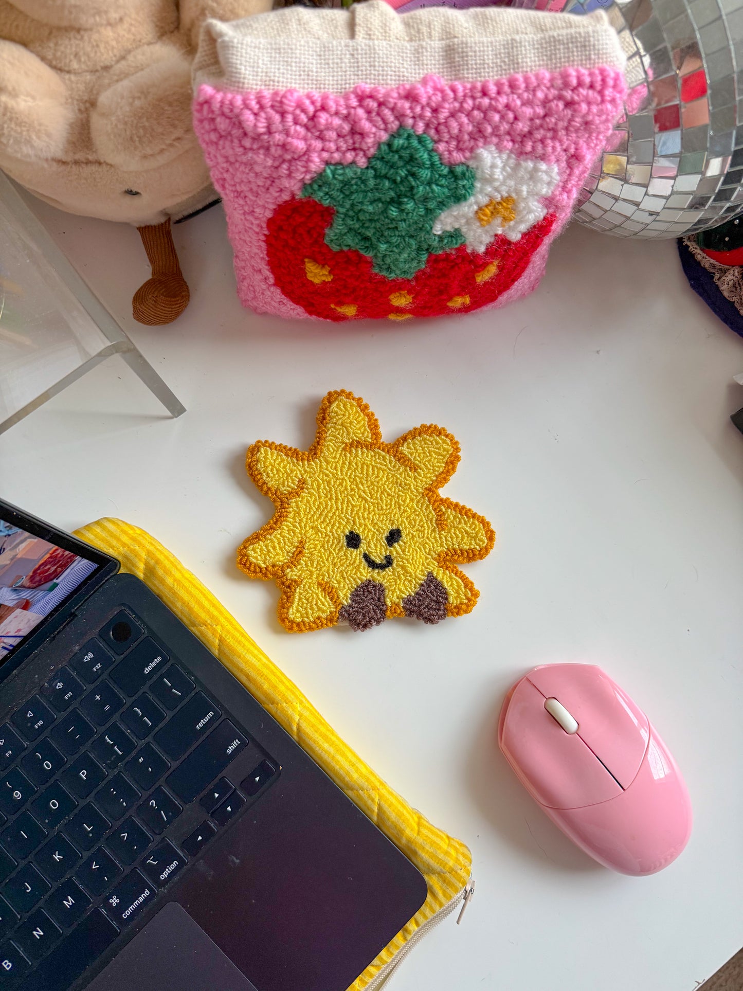sunny mug rug